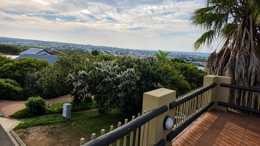 6 Bedroom Property for Sale in Stilbaai Wes Western Cape